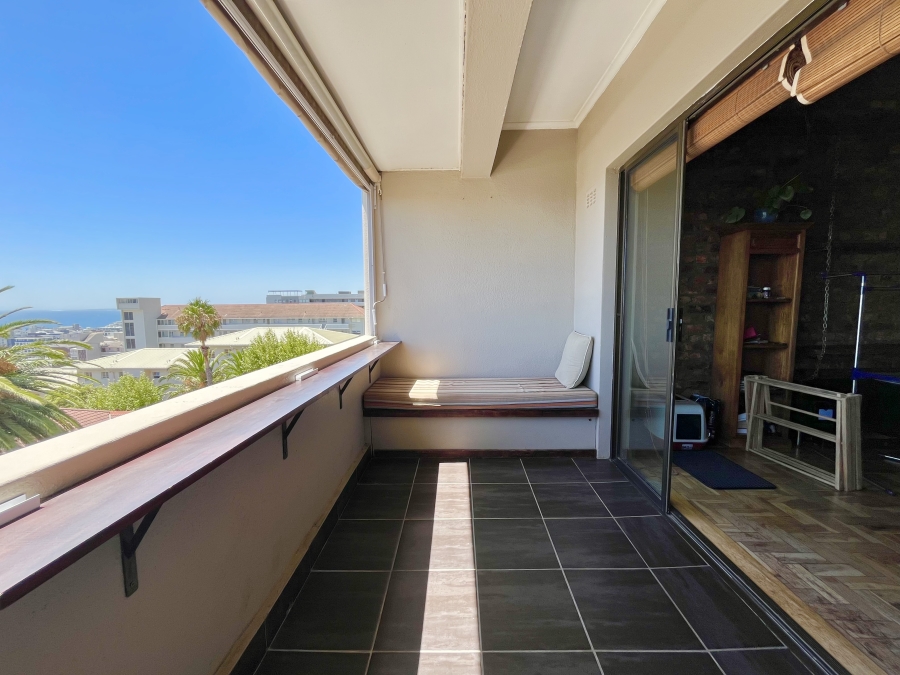 To Let 2 Bedroom Property for Rent in Sea Point Western Cape